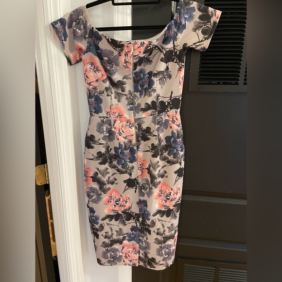 Paper Dolls Pencil Dress In Bold Floral Print - Picture 9 of 9